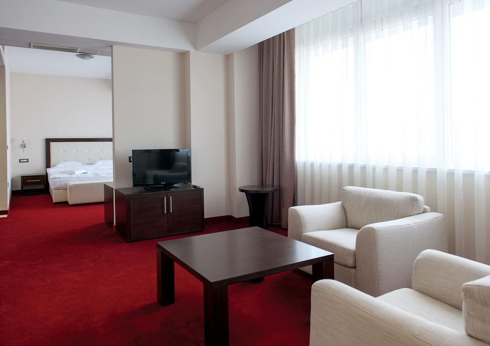Tcc Grand Plaza Hotel 스코페 외부 사진