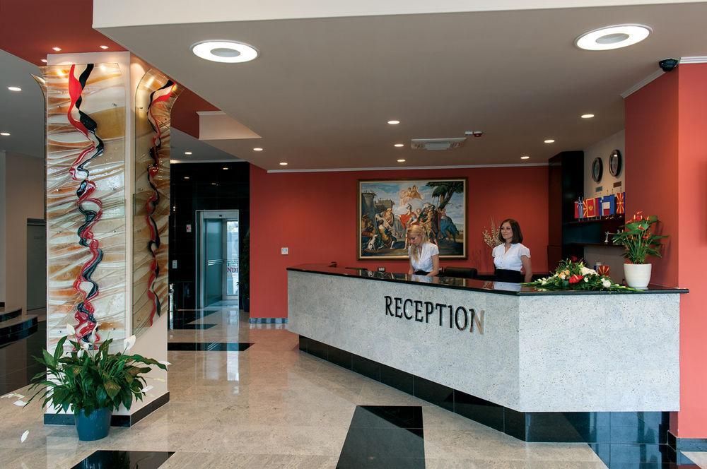 Tcc Grand Plaza Hotel 스코페 외부 사진