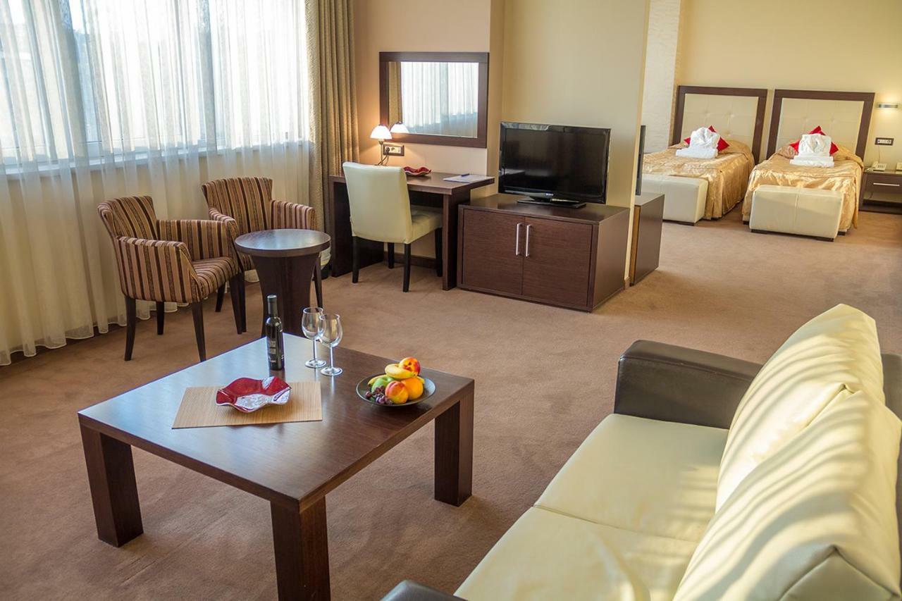 Tcc Grand Plaza Hotel 스코페 외부 사진
